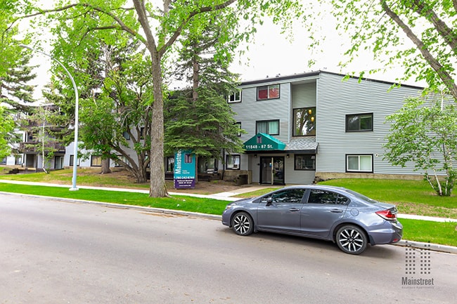 Building Photo - Redwood Meadows