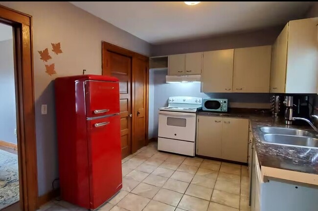 Photo - 1626 Williston Rd House