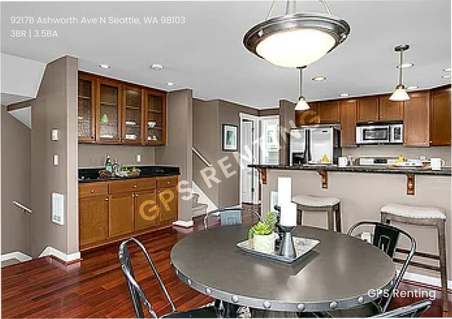 Foto del edificio - Beautiful Bed 3, Bath 3.5, home!