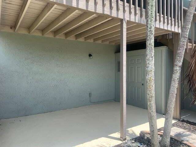 Foto del edificio - 1132 Breezy Way