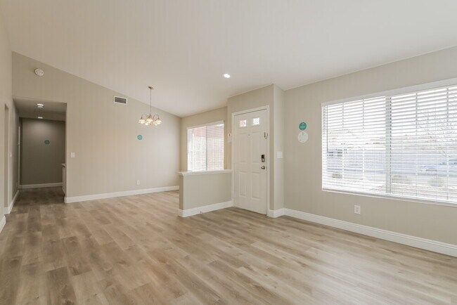 Building Photo - 456 Federman Dr