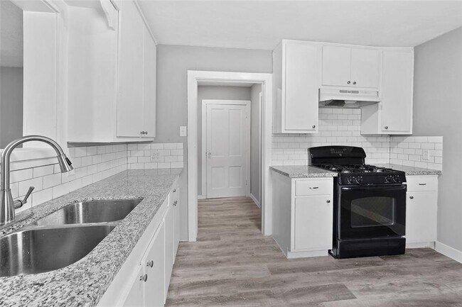 Building Photo - 3409 Hardie St