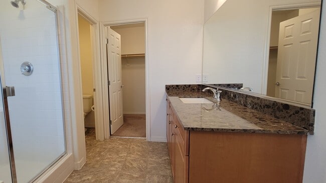 Foto del edificio - 1362 Bear Brook Ave