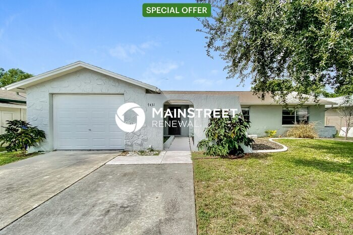 Foto principal - 3 Bedroom Pet-Friendly Home in New Port Ri...