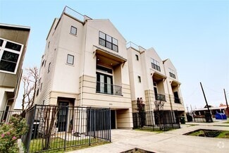 Building Photo - 5006 Lillian St