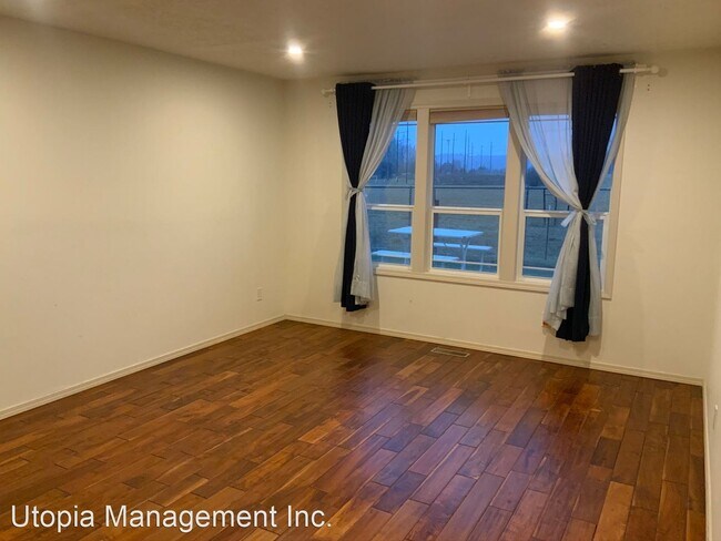 Foto del edificio - 3 br, 2 bath House - 511 SW Mawrcrest Dr