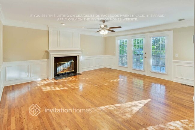 Foto del edificio - 8807 Doe Path Ln