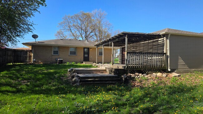 Foto del edificio - 2564 E Tiffin Ave