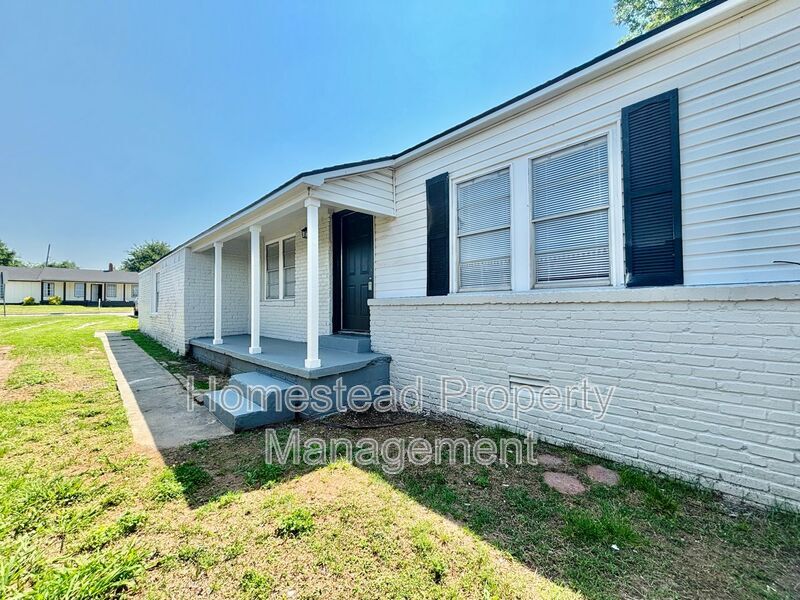 Primary Photo - 3501 NW 26th St