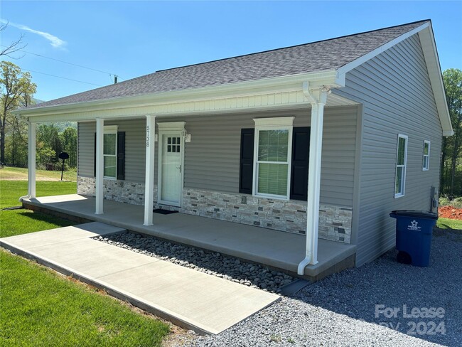 Building Photo - 5738 Rich Rd