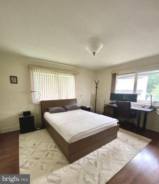 Foto del edificio - 9808 Forest Grove Dr