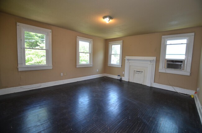 Foto del edificio - 229 Academy Ave NW