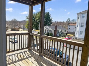 Building Photo - 247 Pilgrim Ave