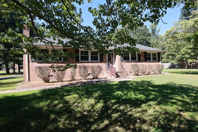 Building Photo - 3900 Turner Woods Rd