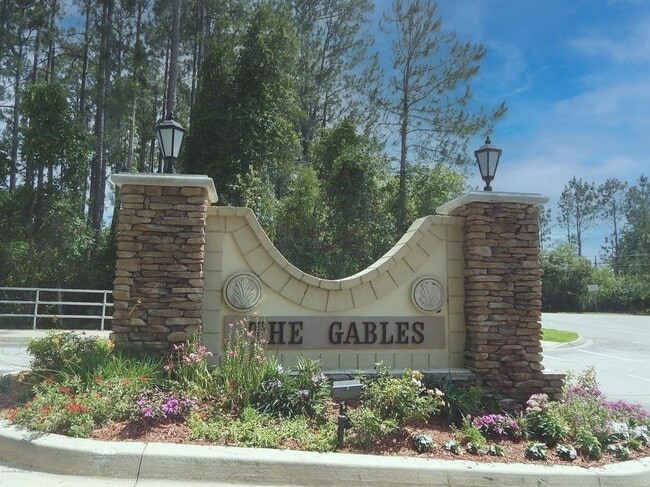 Building Photo - 374 Scrub Jay Dr