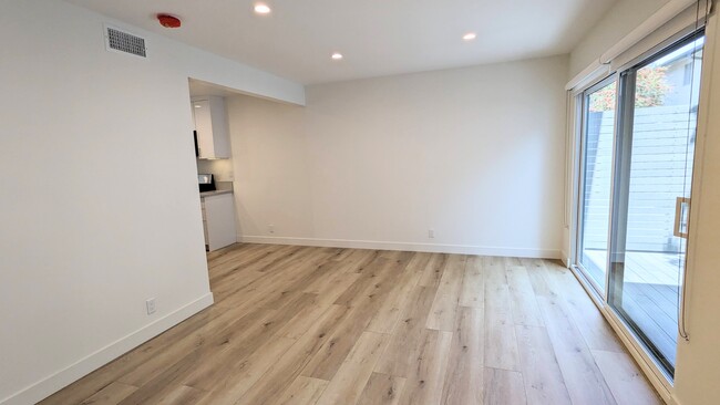 Building Photo - 1333 Brockton Ave