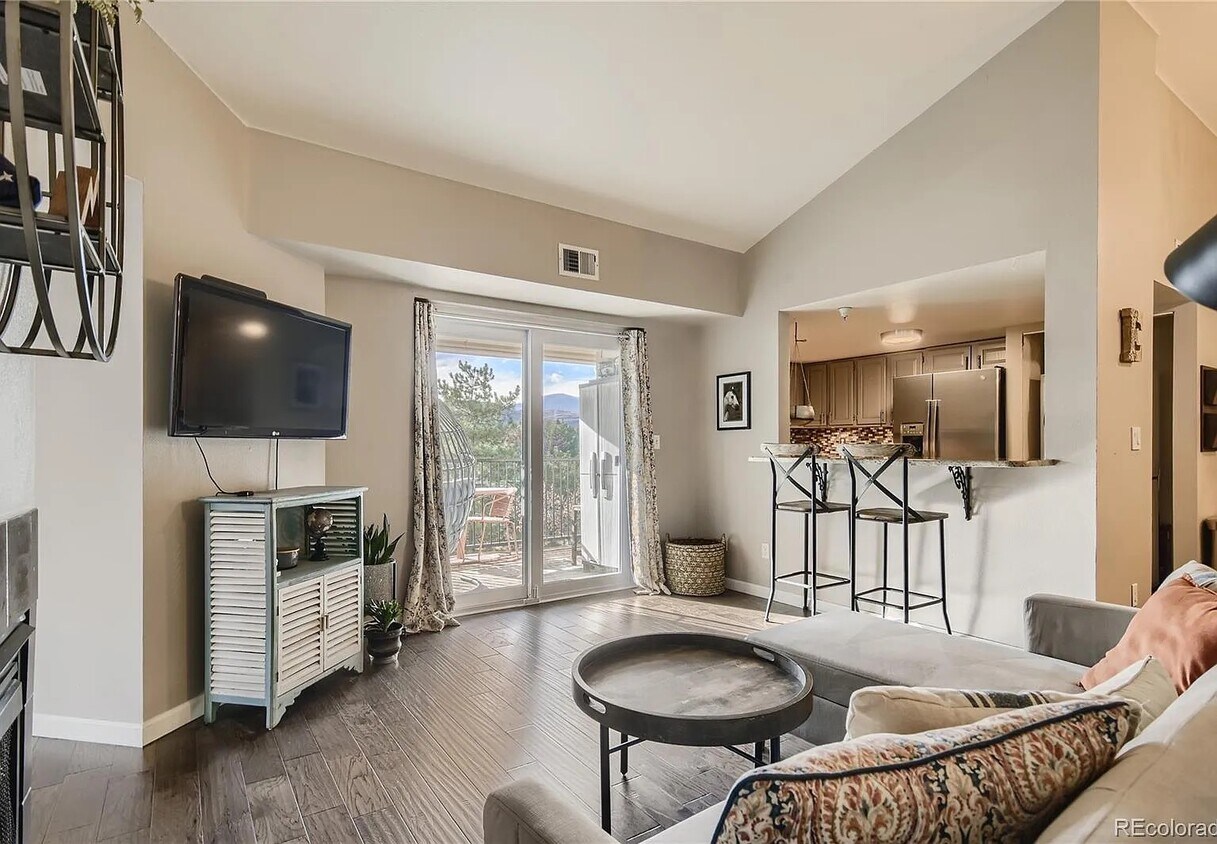 12304 W Cross Dr Unit 307, Littleton, CO 80127 Condo for Rent in