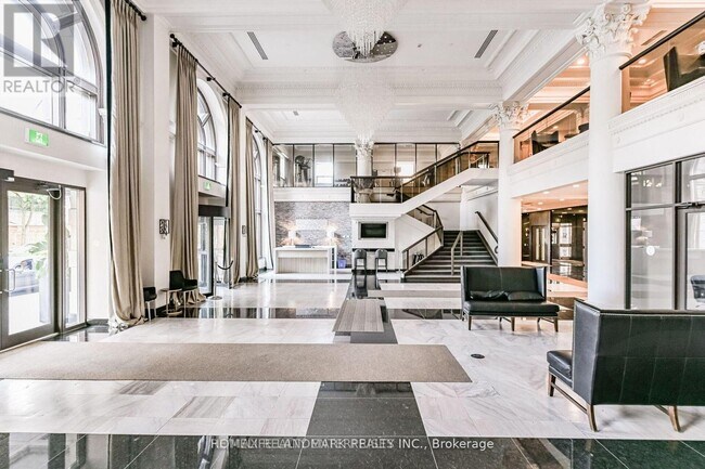 Photo du bâtiment - 112 King St E