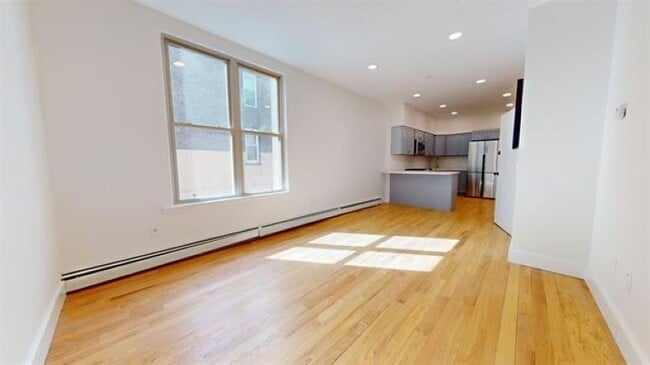 Living room - 2807 Central Ave