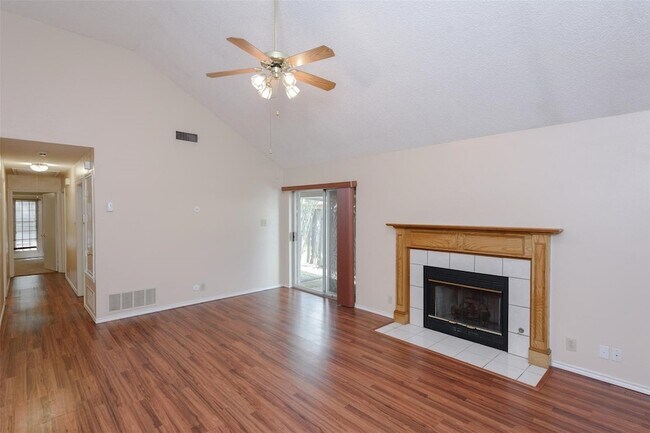 Foto del edificio - 1902 Lee Dr