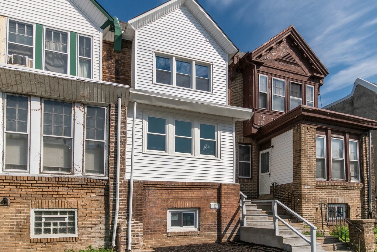 Primary Photo - Recently renovated home in South West Phil...
