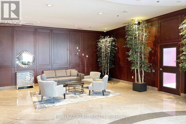 Building Photo - 234 Rideau St