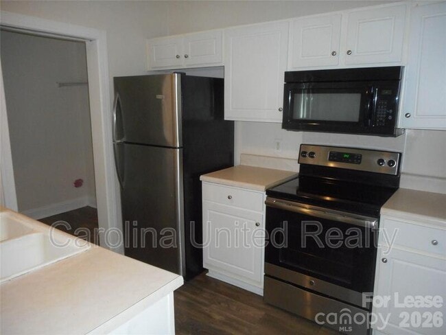 Building Photo - 2421 Ryerson Ct
