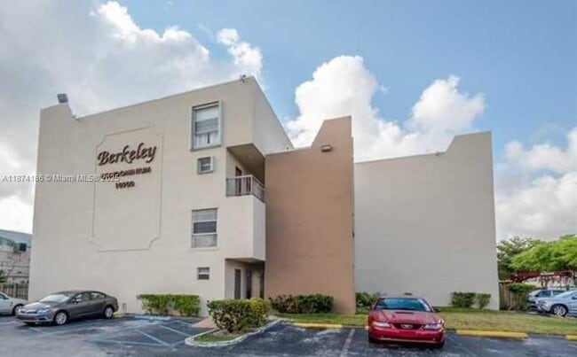 Building Photo - 10900 SW 104th St