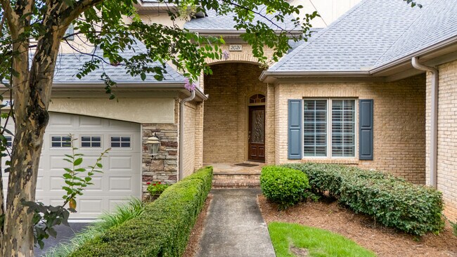 Foto del edificio - 2021 Hillbrook Cir