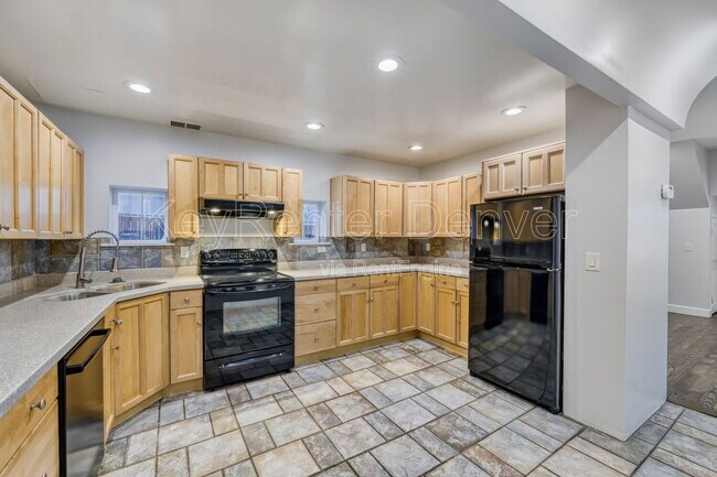 Foto del edificio - 1328 E 22nd Ave