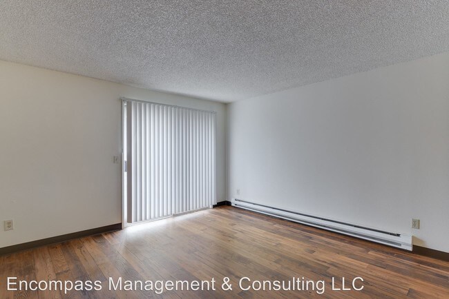 Building Photo - 390 Madrona Ave S