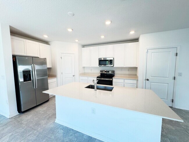 Foto del edificio - Single Family 4 Bedroom Home for Rent