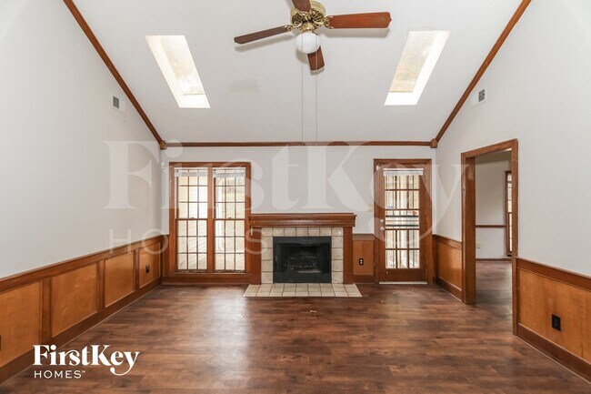 Foto del edificio - 3083 Dumbeath Rd