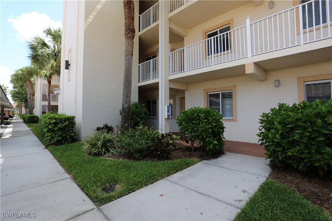 Primary Photo - 7811 Regal Heron Cir