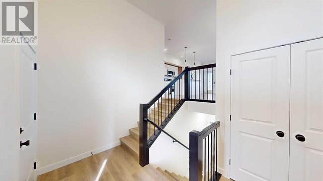 Building Photo - 12809-103A 103 A St