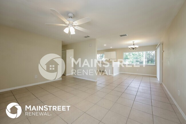 Building Photo - 5183 Trekell St