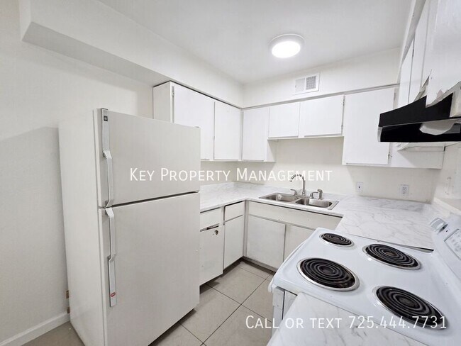 Foto del edificio - REMODELED UPSTAIRS 2 BED, 1 BATH UNIT * OP...