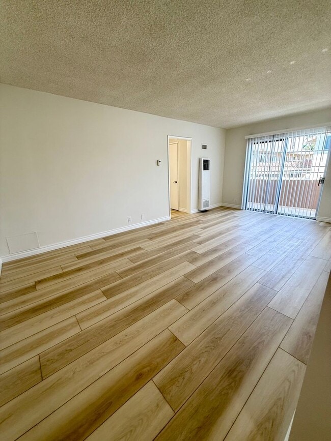 Building Photo - 1440 Armacost Ave