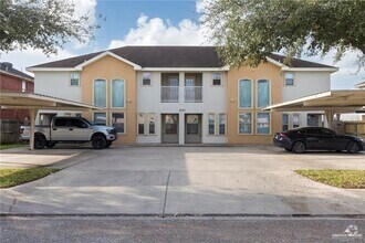Building Photo - 1503 W Kiwi Ave