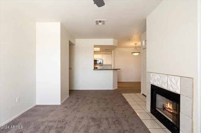 Building Photo - 11375 E Sahuaro Dr