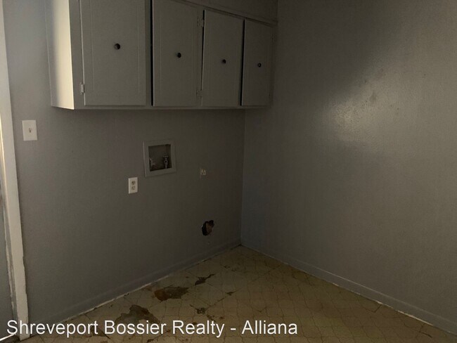 Foto del edificio - 3 br, 1.5 bath House - 3905 Chateau