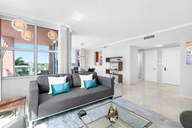 Foto del edificio - 2110 N Ocean Blvd