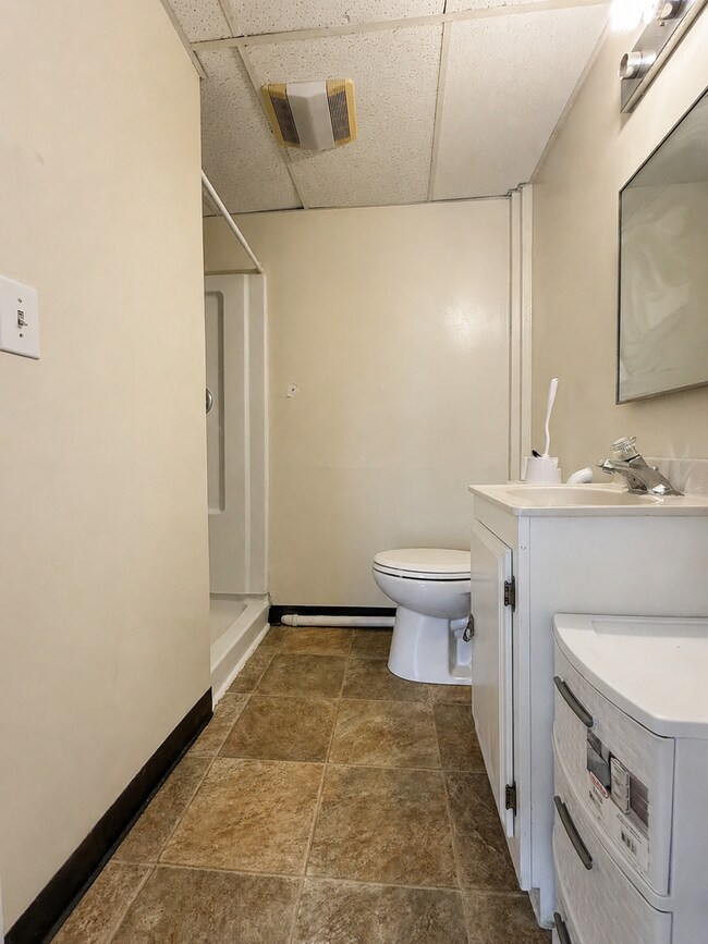 Building Photo - 166 Nissley St