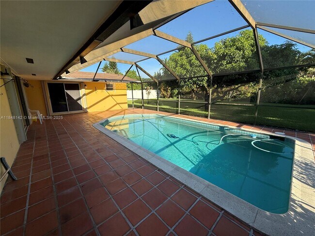 Foto del edificio - 9824 SW 123rd Ter