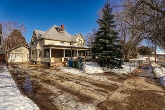 Building Photo - 625 Lewis St