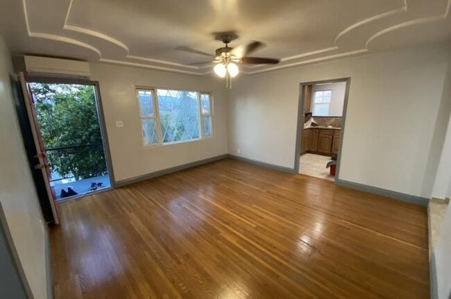 Living room - 3918 Woolwine Dr