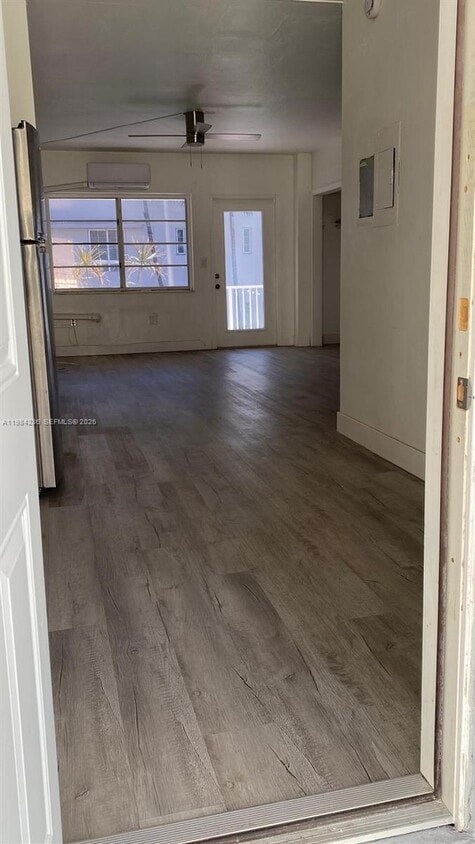 Foto del edificio - 4201 Indian Creek Dr