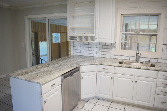 Foto del edificio - 125 Chula Vista Dr