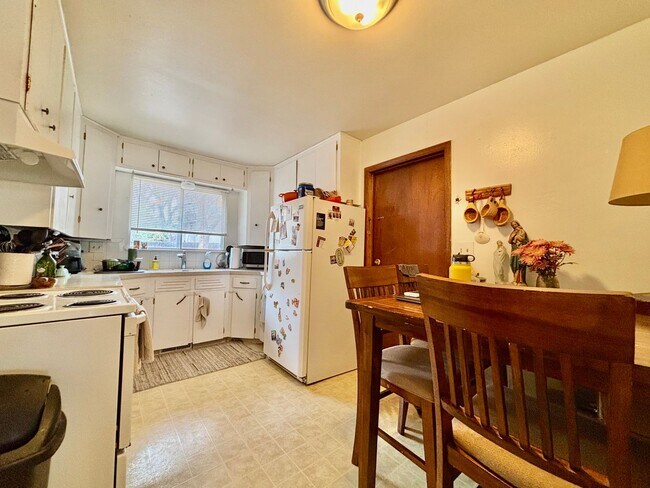 Foto del edificio - Wonderful 2-Bed, 1-Bath Duplex Unit in Fort Collins, CO!