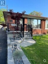 Building Photo - 2403 Barclay Rd